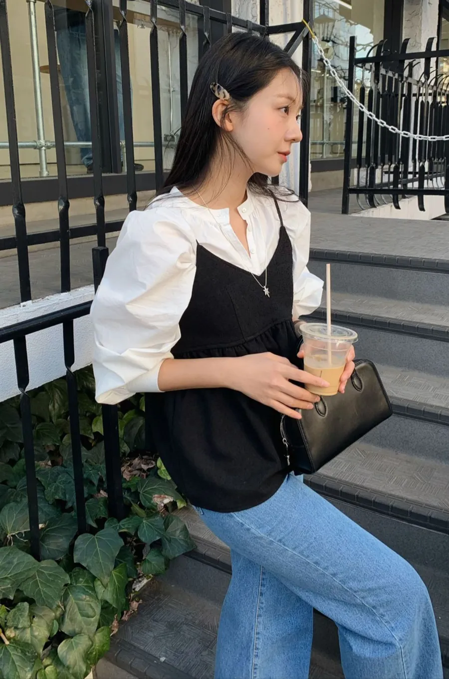 Mặc Áo Ba Lỗ Bên Ngoài Áo Sơ Mi