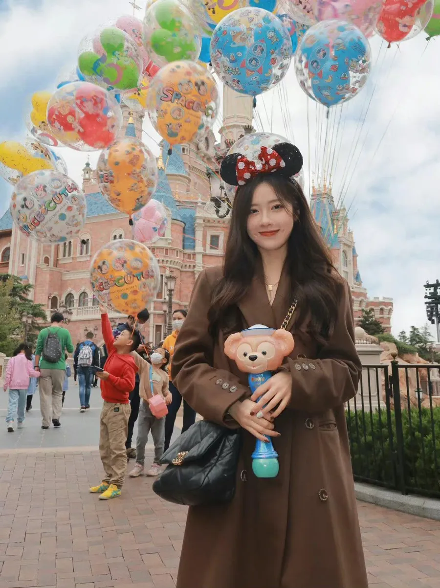 Áo dạ hoặc trench coat cho những ngày lạnh