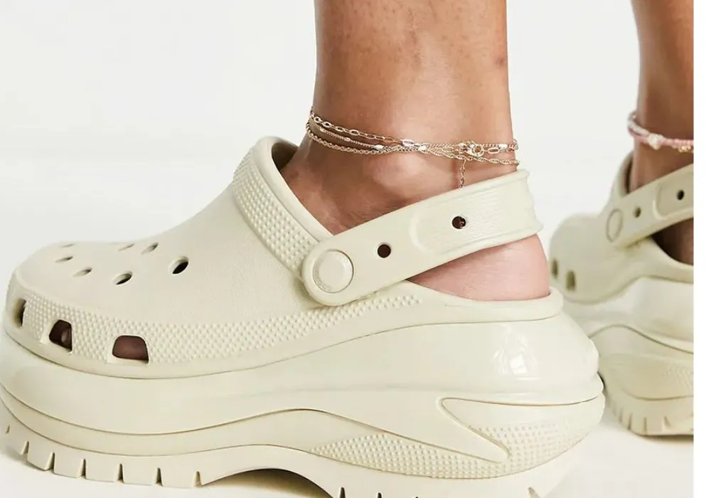 Top 10 giày sục Crocs bán chạy, đáng mua hiện nay  - 5