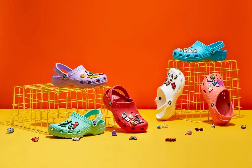 Top 10 giày sục Crocs bán chạy, đáng mua hiện nay  - 1