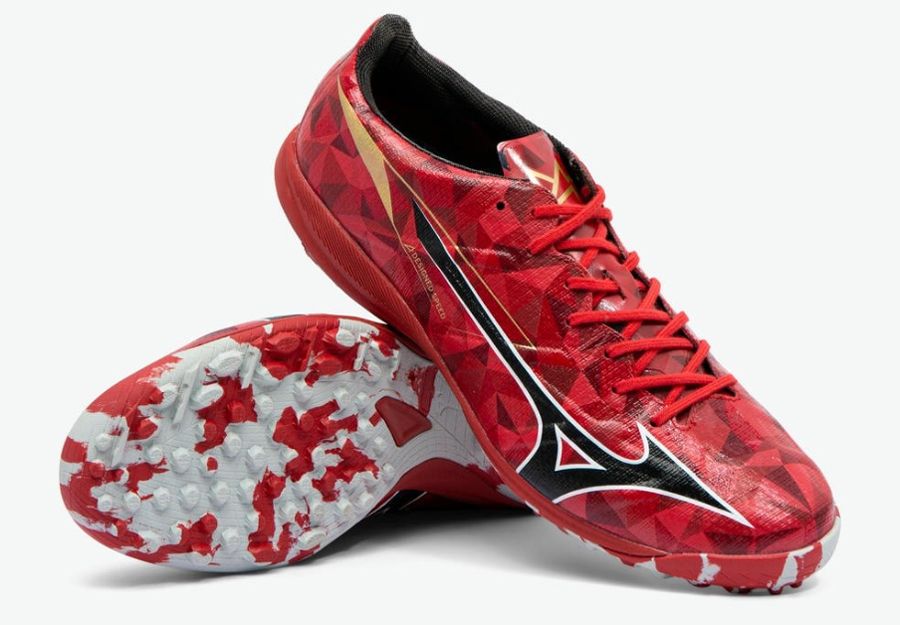 Giày đá bóng Mizuno Elite và Pro 