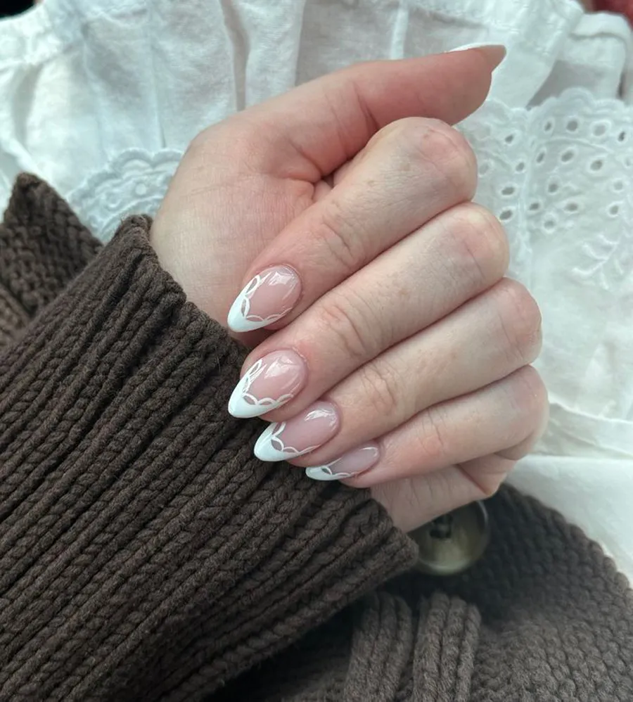 Ballet nails French đầu móng