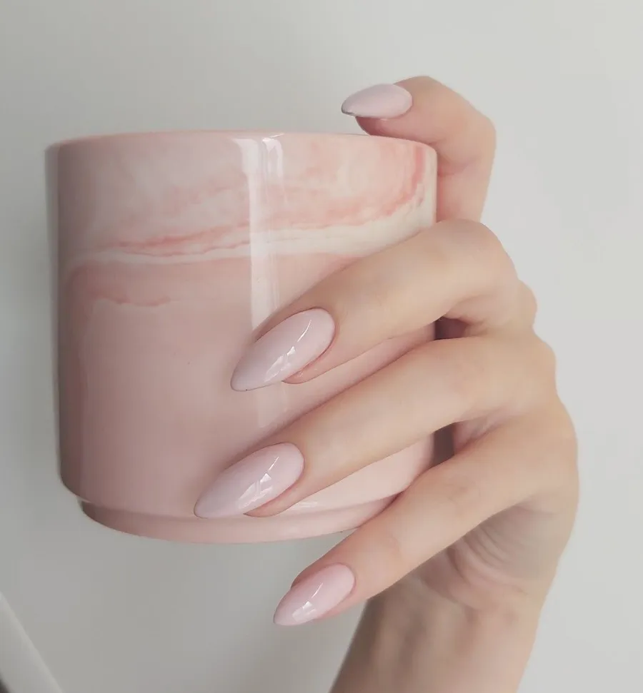 Ballet nails màu hồng sữa
