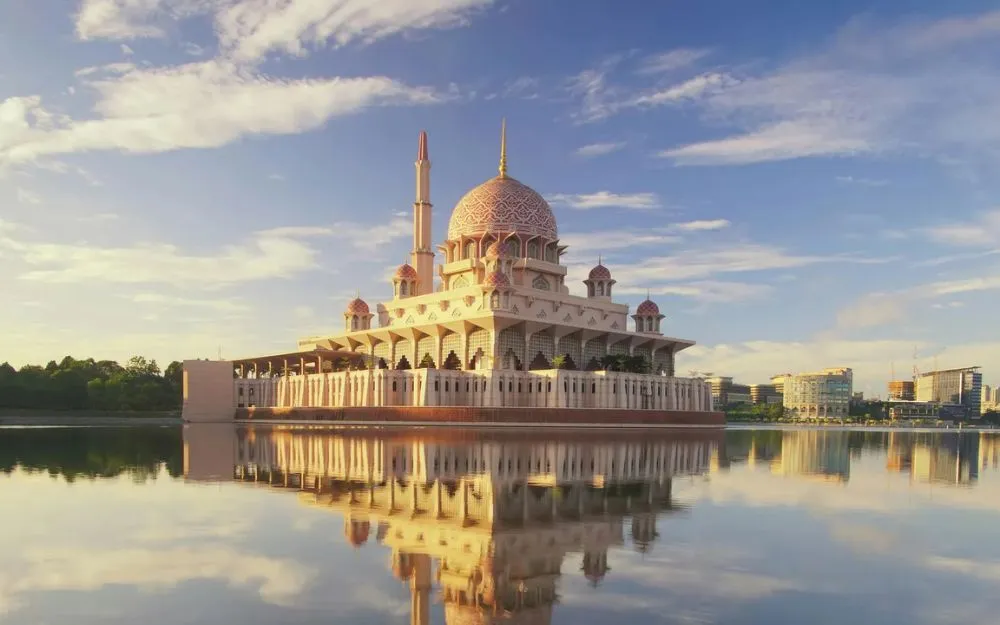 Đi Malaysia Mặc Gì? Gợi Ý Lên Đồ Du Lịch Mặc Đẹp, Hợp Văn Hóa - 1