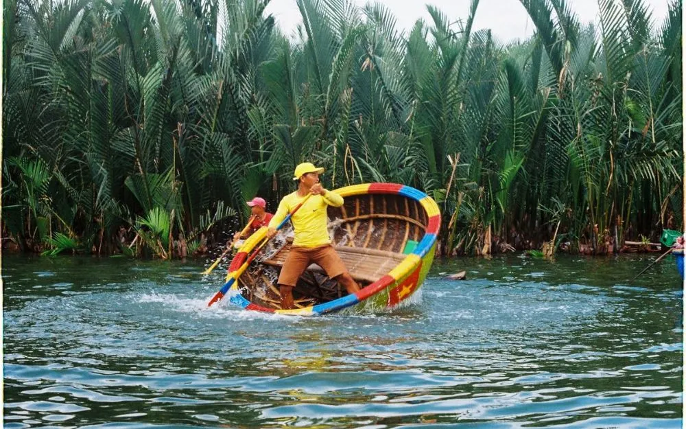 Đi Rừng Dừa Bảy Mẫu Mặc Gì? Gợi Ý Trang Phục Thoải Mái, Nổi Bật - 1