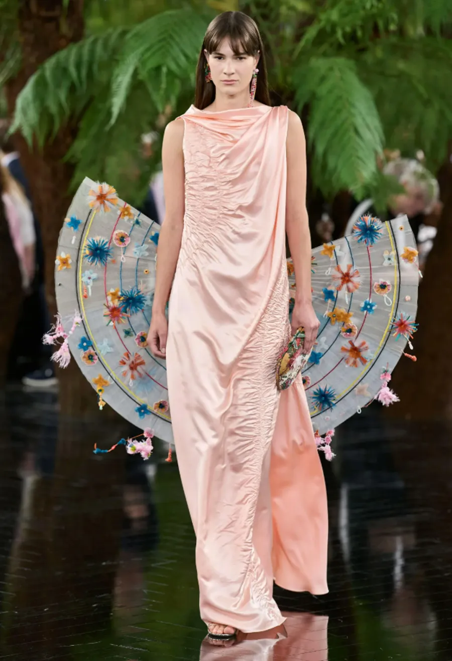 Dior Haute Couture Thu Đông 2026-2027:Cuộc Cách Tân Đầy Chất Thơ Của Jonathan Anderson - 11