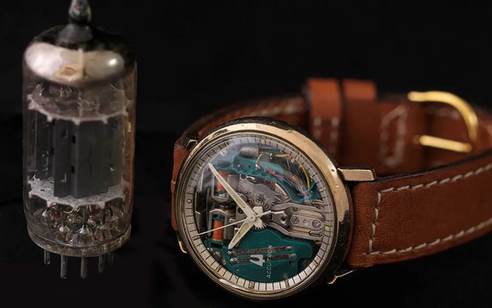 Đồng Hồ Bulova Cổ Automatic: Lịch Sử, Giá Bán Và Cách Săn Tìm - 4