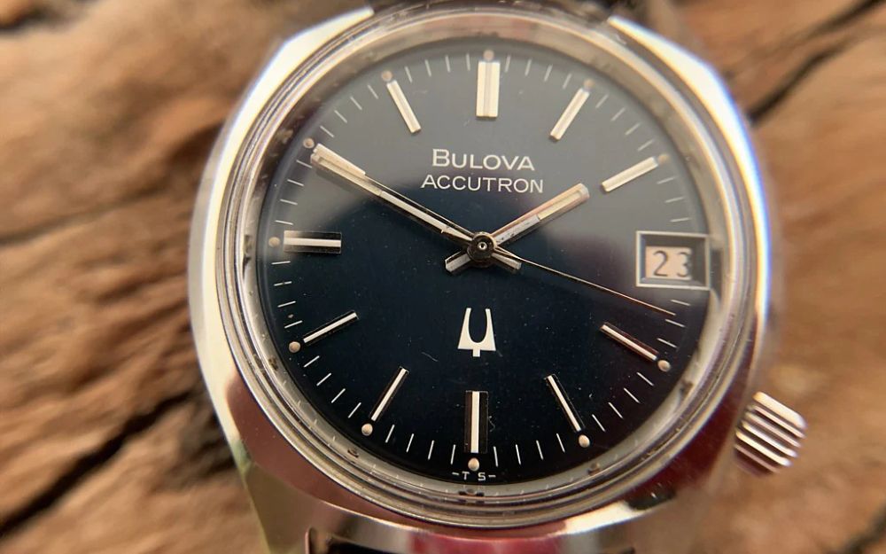 Đồng Hồ Bulova Cổ Automatic: Lịch Sử, Giá Bán Và Cách Săn Tìm - 9
