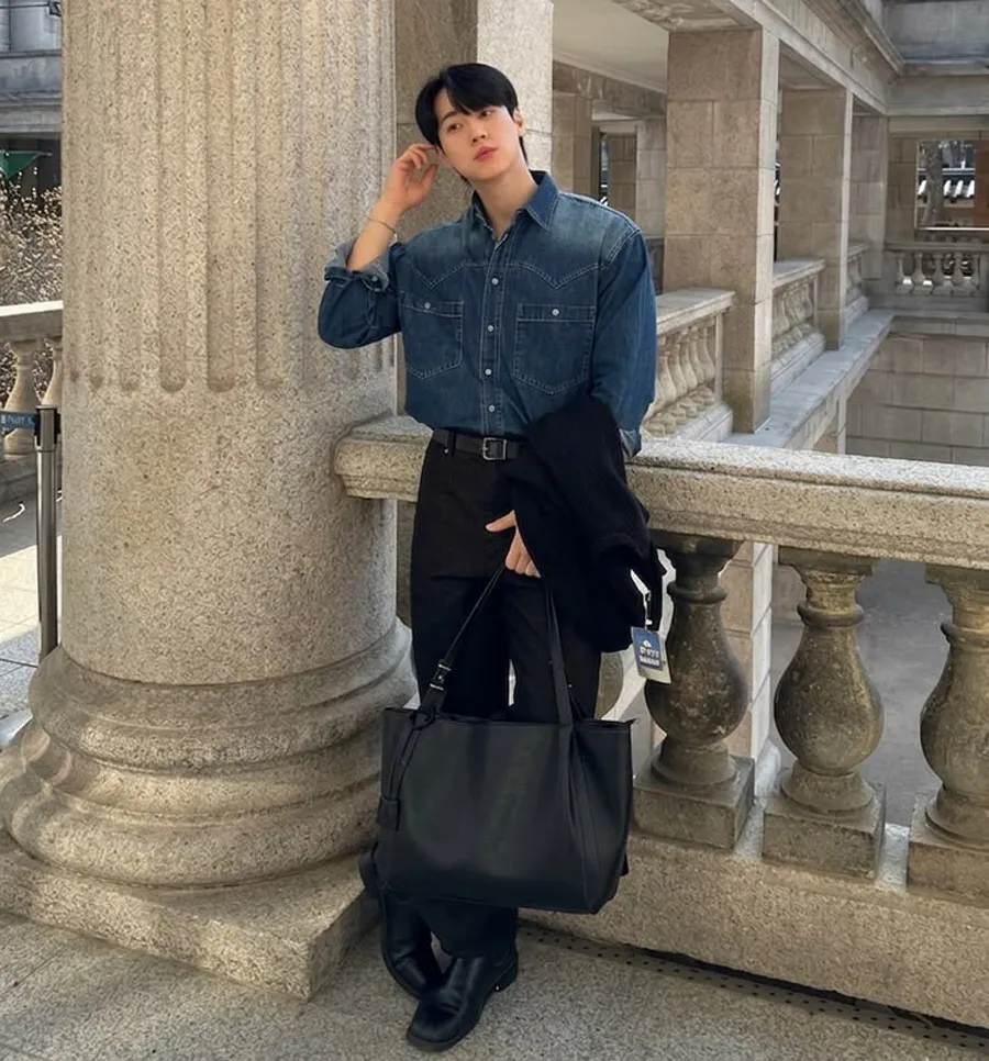 Áo sơ mi denim phối quần đen
