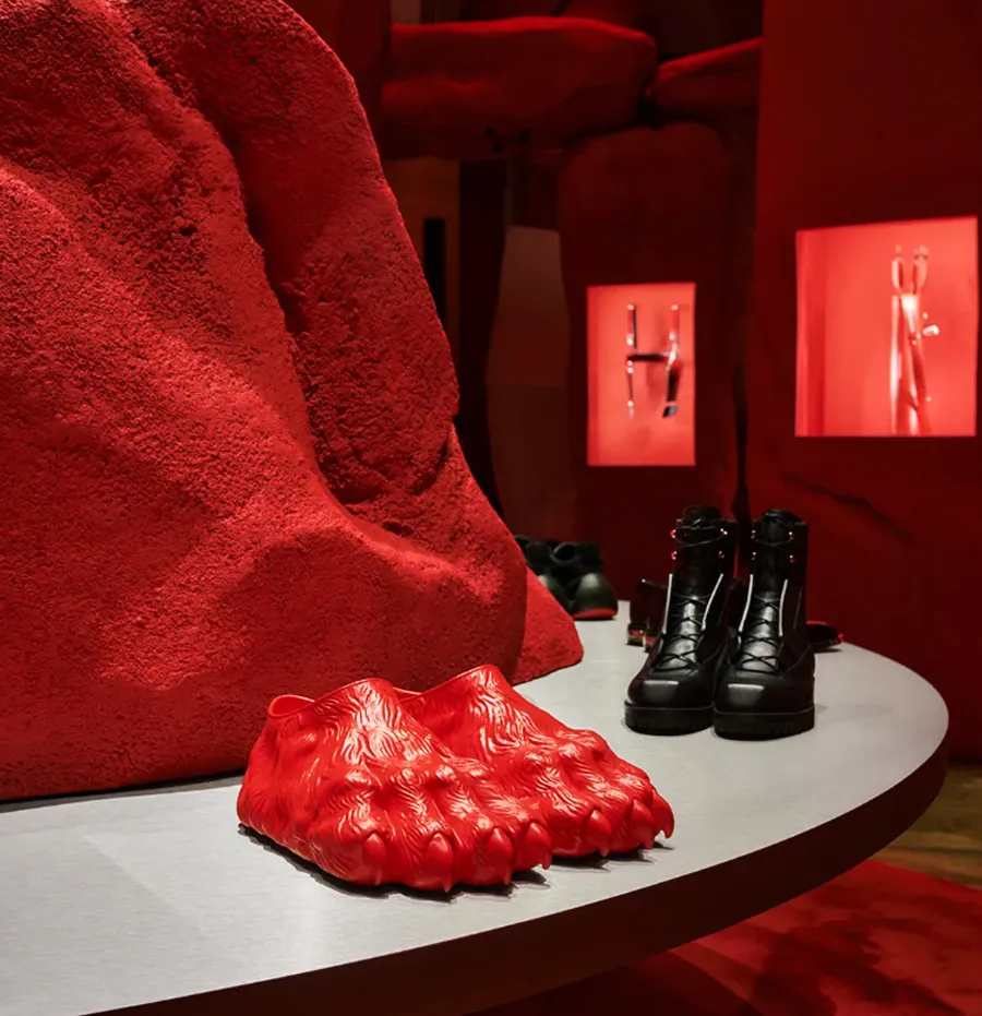 Jaden Smith ra mắt bộ sưu tập nam thứ hai cùng Christian Louboutin