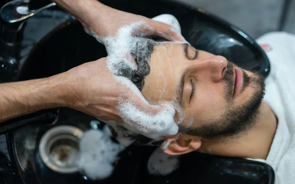 Hướng Dẫn Cách Vuốt Pomade Chuẩn Barber, Giữ Nếp Cả Ngày - 1