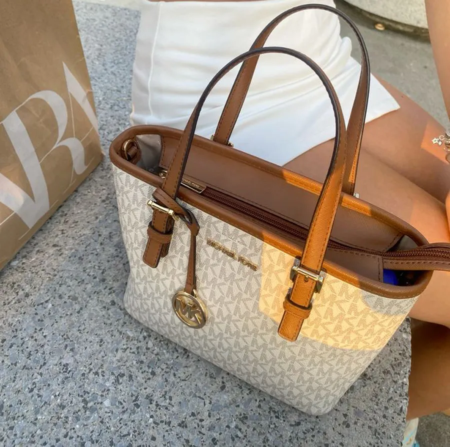 Túi xách Michael Kors