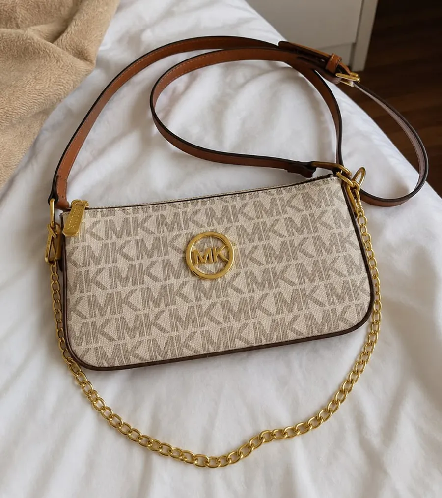 Vì sao nên mua sản phẩm Michael Kors chính hãng