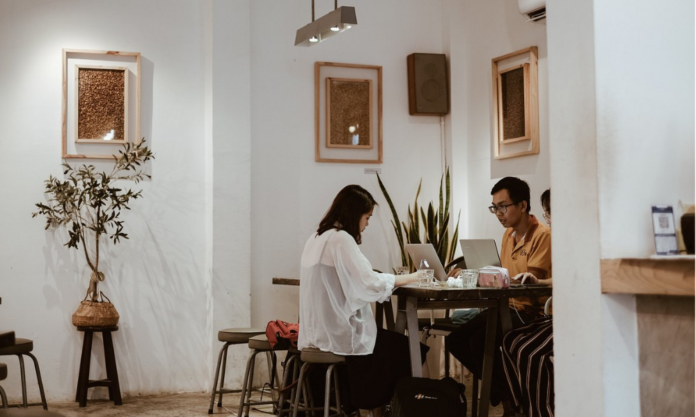 Mua son Prada chính hãng ở đâu? Gợi ý 7 địa chỉ mua sắm uy tín - 6
