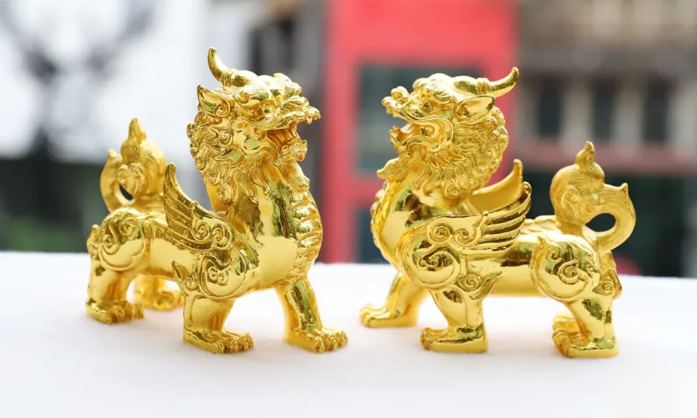 Tháng cô hồn có nên mua vàng không? Nên và không nên mua gì? - 1