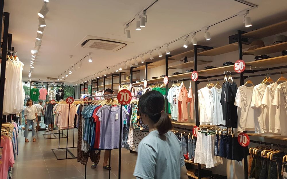 Áo Khoác Chống Nắng Sài Gòn: Bí Quyết Chọn Vải Và Địa Chỉ Mua  - 4