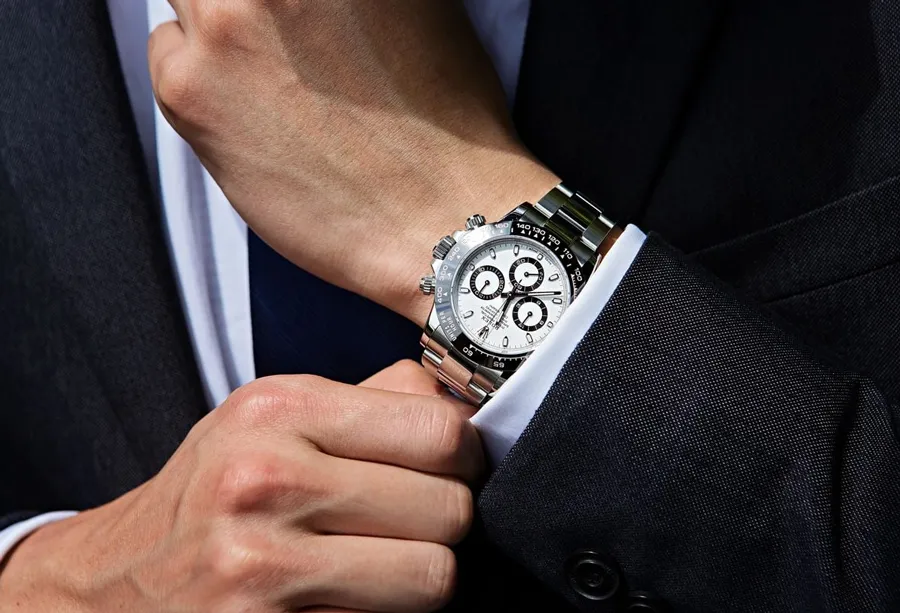 Phối đồng hồ mặc Suit theo từng môi trường công sở