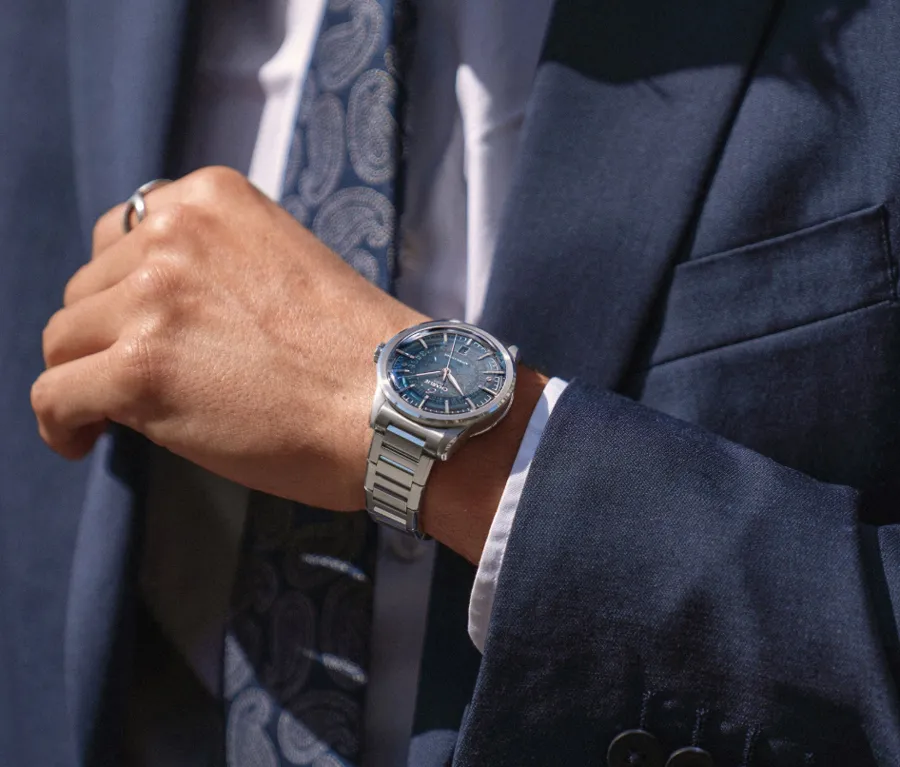 Ưu tiên kiểu dáng Dress Watch cổ điển và tối giản