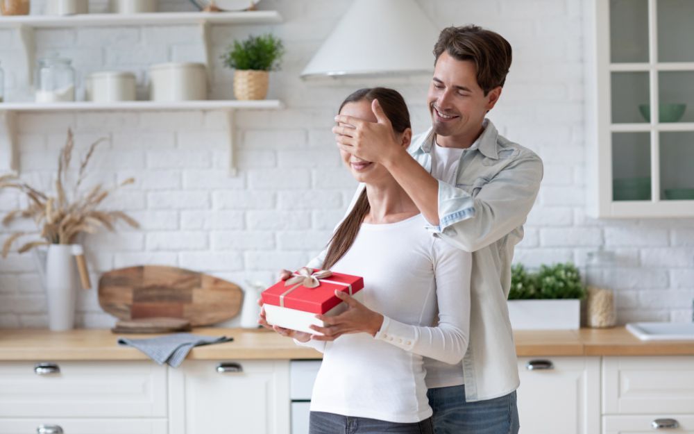 Khăn Lụa Làm Quà Tặng Có Phù Hợp Không? Cách Chọn Quà Tinh Tế - 7