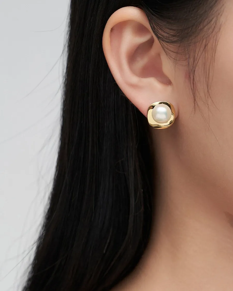 Khuyên tai nụ ngọc trai nhân tạo quý phái