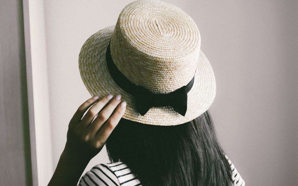 Bí Quyết Chọn Mũ Cói Đi Biển Cao Cấp Giúp Nàng Thăng Hạng Outfit - 1