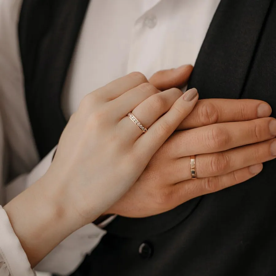Tổng quan về nhẫn cưới vàng trắng và nhẫn cưới vàng hồng