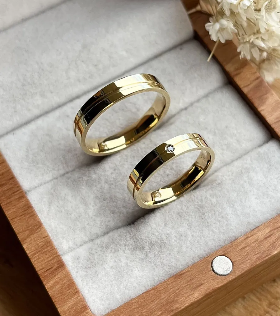 nhẫn đôi chất liệu Vàng