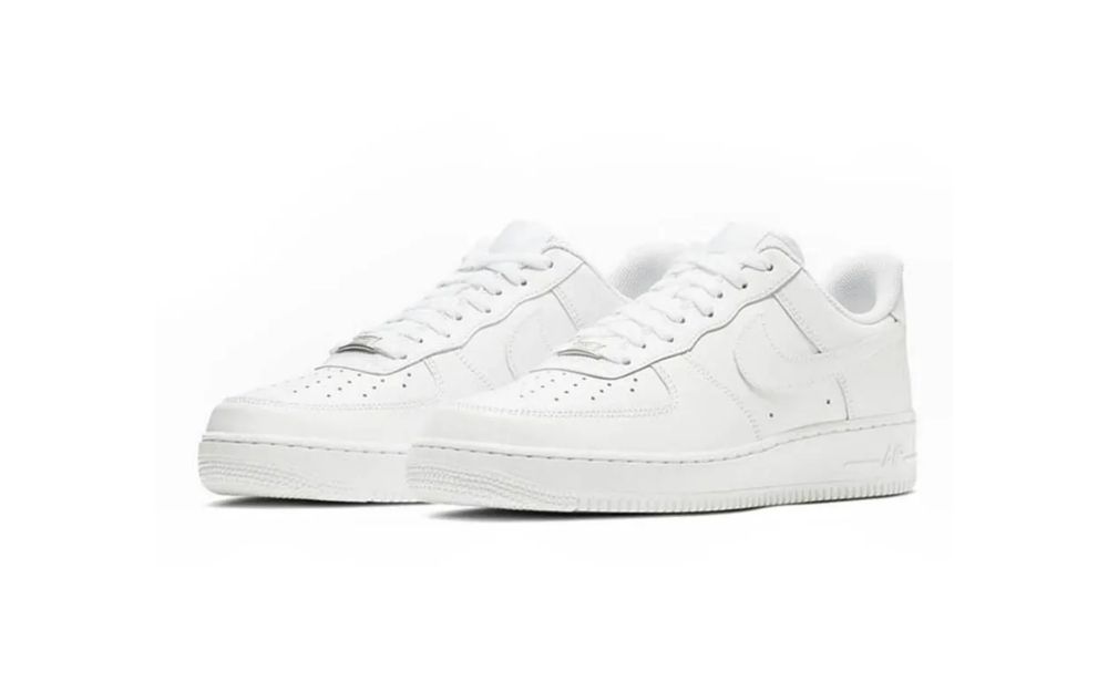 Top 10 Mẫu Sneakers Trắng Dễ Phối Đồ Unisex, Cân Mọi Outfit  - 2