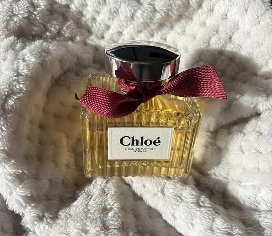 Chloé L'Eau de Parfum Intense (Nơ Đỏ Garnet 2024)