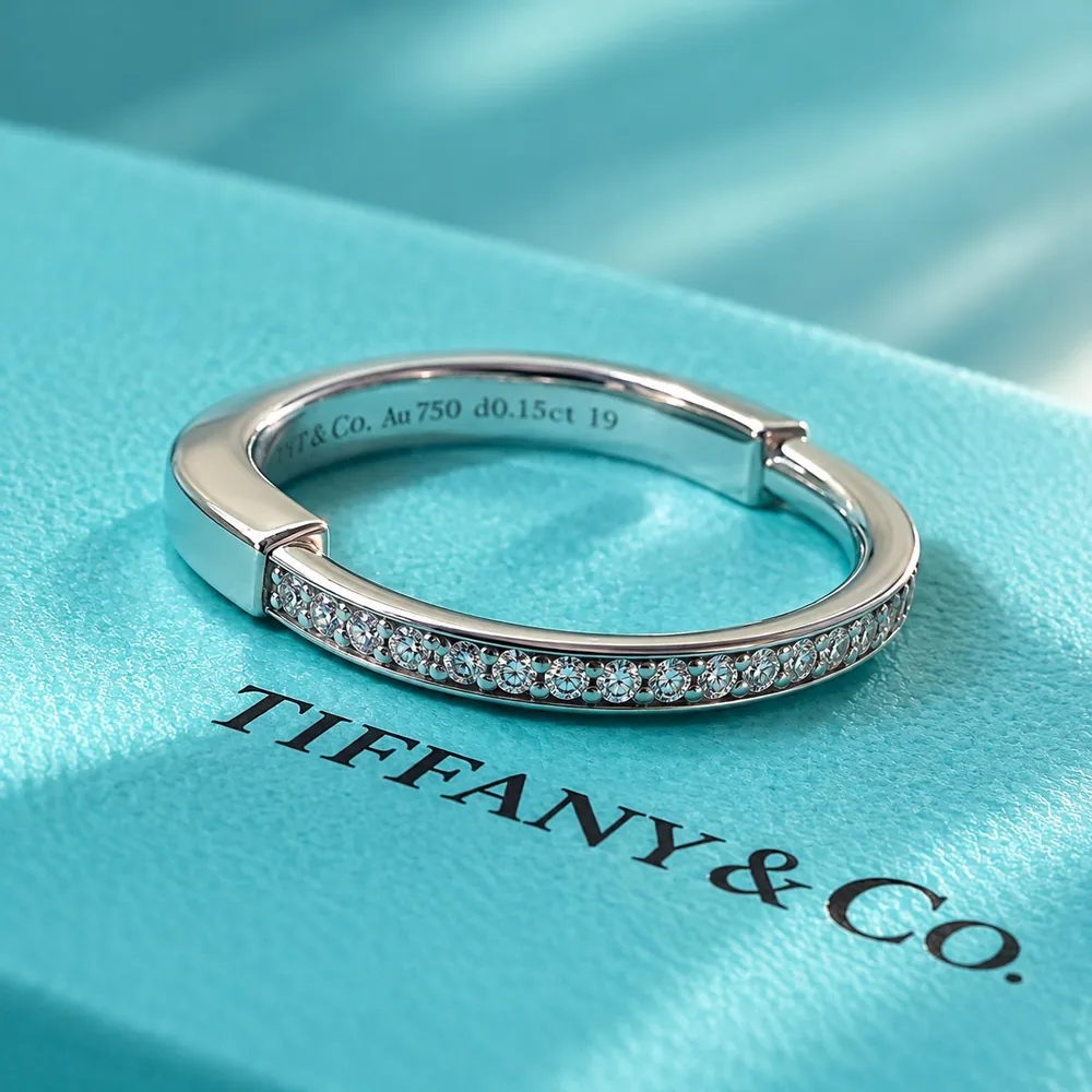 Tiffany T & Tiffany Lock