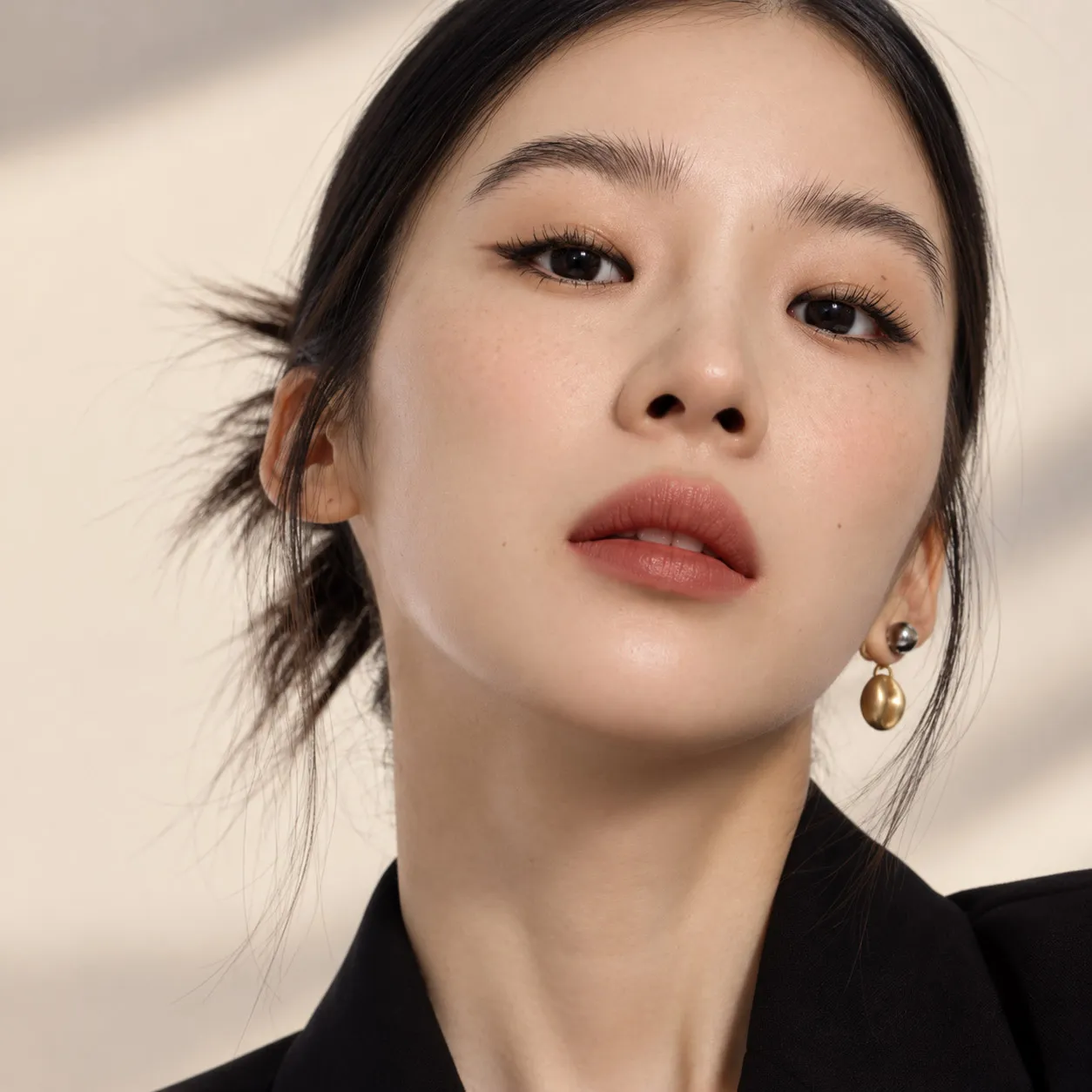 Mua son môi màu trầm chính hãng tại Vua Hàng Hiệu