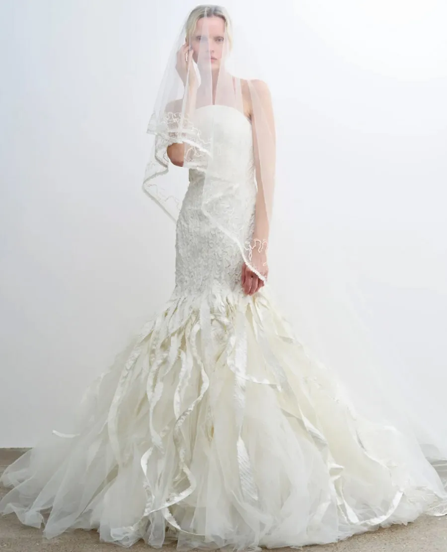xu hướng váy cưới tại New York Bridal Fashion Week 2027
