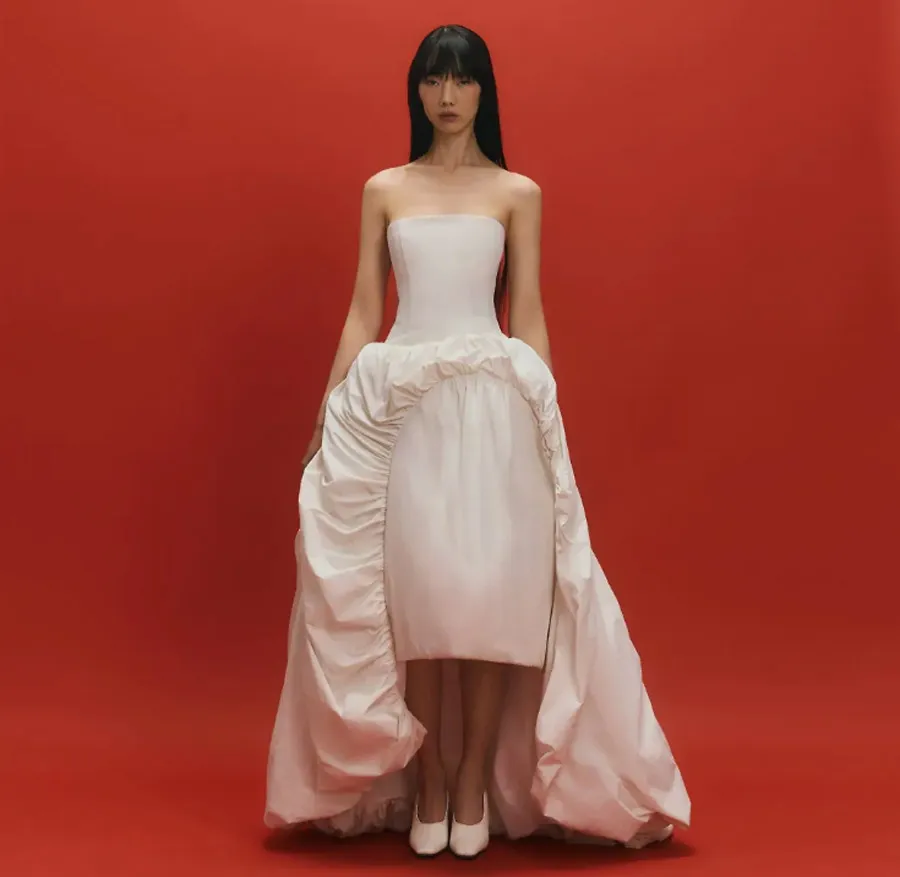 xu hướng váy cưới tại New York Bridal Fashion Week 2027