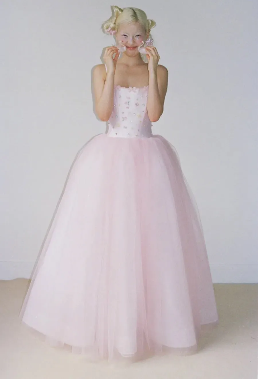 xu hướng váy cưới tại New York Bridal Fashion Week 2027