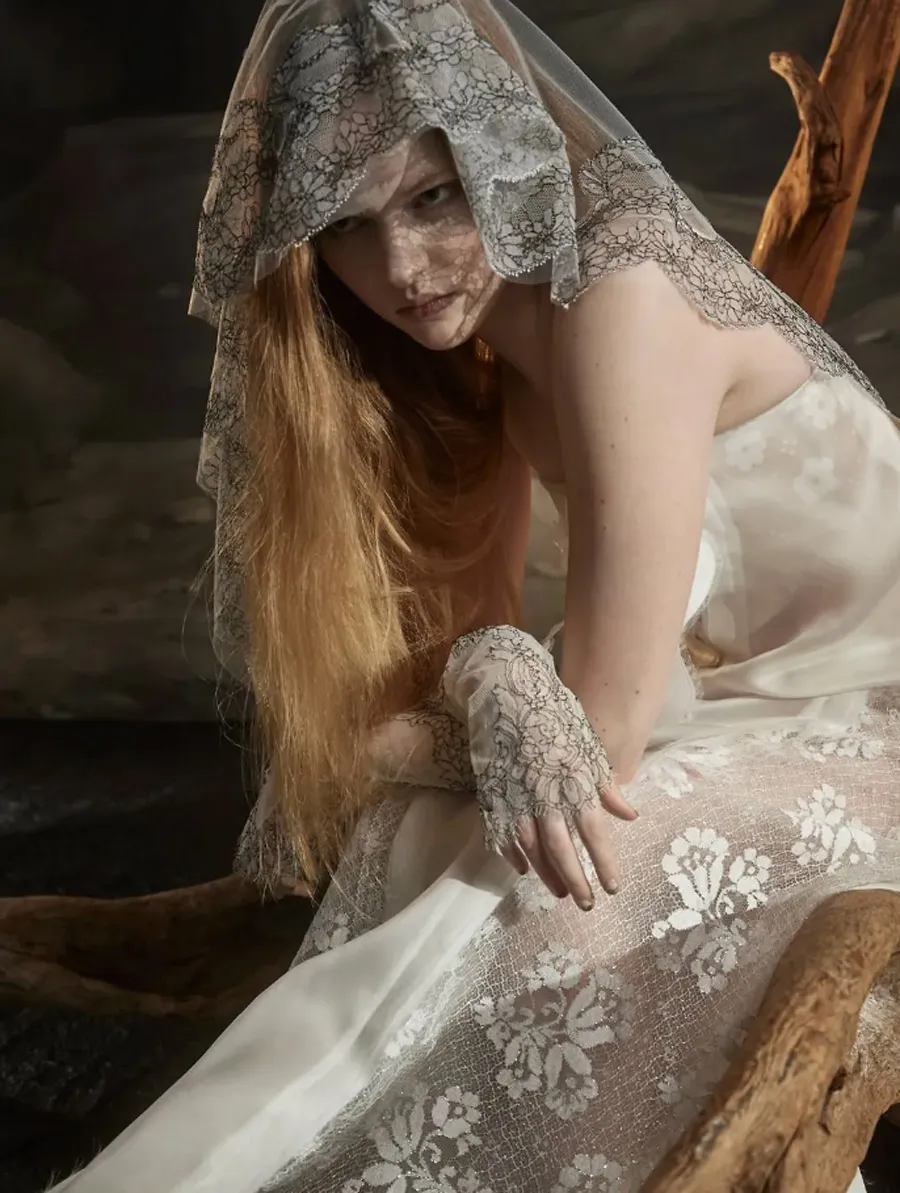 xu hướng váy cưới tại New York Bridal Fashion Week 2027