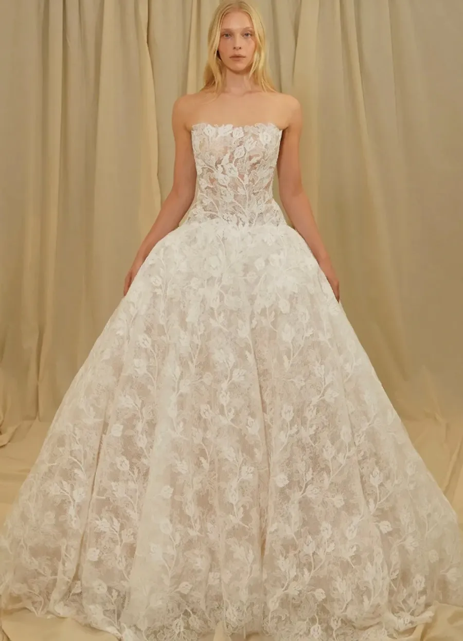 xu hướng váy cưới tại New York Bridal Fashion Week 2027