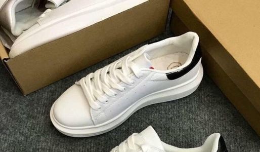 can-canh-giay-domba-high-point-white-navy-h-9112-trang-nha-phong-cach