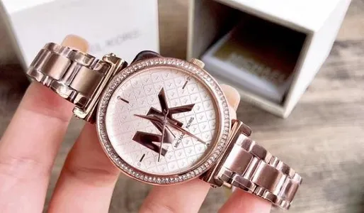 can-canh-sieu-pham-dong-ho-michael-kors-mk4335-cho-nu-cuc-sang
