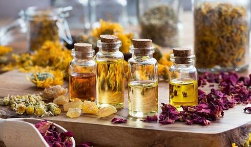 top-9-chai-nuoc-hoa-chypre-huong-hoa-co-tu-nhien-nhe-nhang-va-thuan-khiet