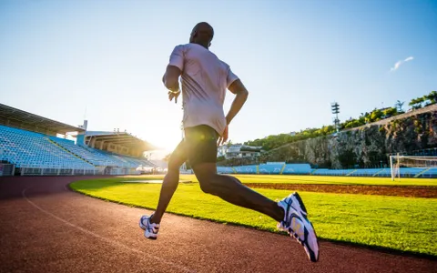 Bật Mí 7 Cách Chọn Giày Chạy Bộ Đúng Chuẩn Cho Người Mới Bắt Đầu