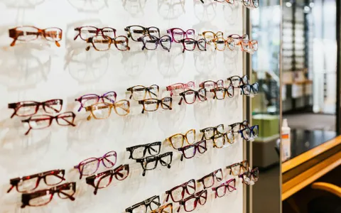 Top 9 Thương Hiệu Kính Mắt Nhật Bản Nổi Tiếng Trên Thị Trường