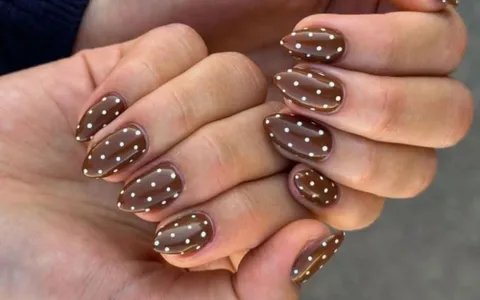 Top 20+ Mẫu Nail Nâu Chấm Bi Đẹp Sang Chảnh, Tôn Da Trending