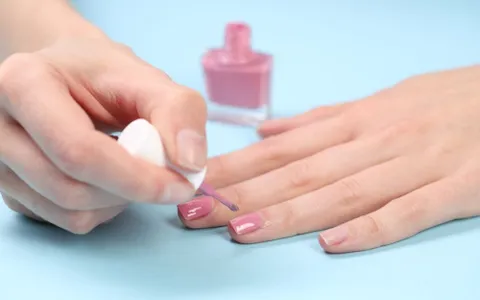 Top 50+ Mẫu Nail Hồng Thạch Đẹp Trong Veo, Tôn Da 2026