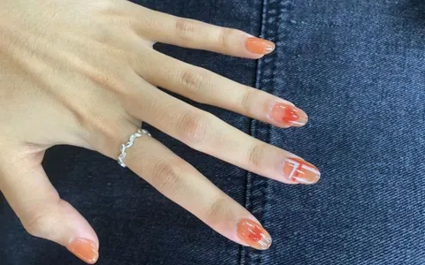 Bật Mí Các Mẫu Nail Màu Cam Thạch Tôn Da, Cực Tinh Tế Cho Nàng