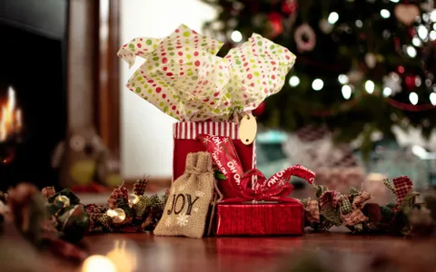 Gợi Ý 10+ Món Quà Noel Phụ Kiện Thời Trang Tinh Tế, Ấm Áp 2026