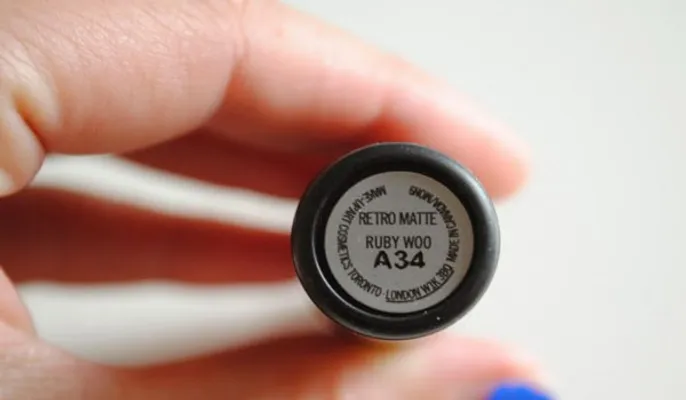 Cách xem ngày sản xuất son MAC và hạn sử dụng chính xác - 1