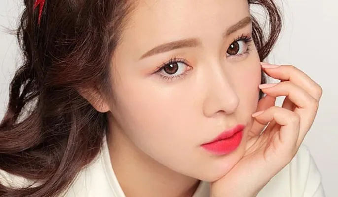 Son đỏ san hô hợp với màu da nào? Top 5 thỏi son màu đỏ san hô vô cùng đẹp - 1