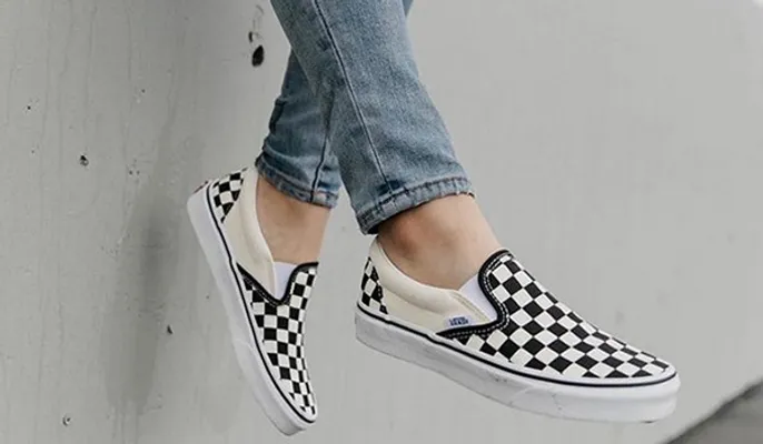 Top 7 đôi giày Vans kẻ caro chính hãng rất dễ phối đồ 1