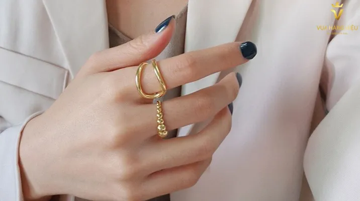 Người mệnh Kim đeo nhẫn ngón nào để thu hút tài lộc may mắn? - 1