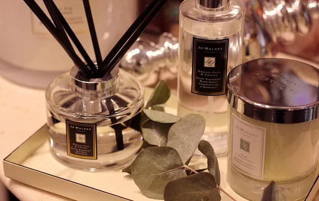 5 loại tinh dầu thơm phòng ngủ có hương thơm nhẹ nhàng, thư giãn - 1